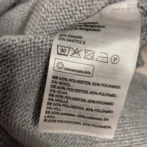 H&M Grey Crew Neck Knit Sweater - Picture 13 of 13